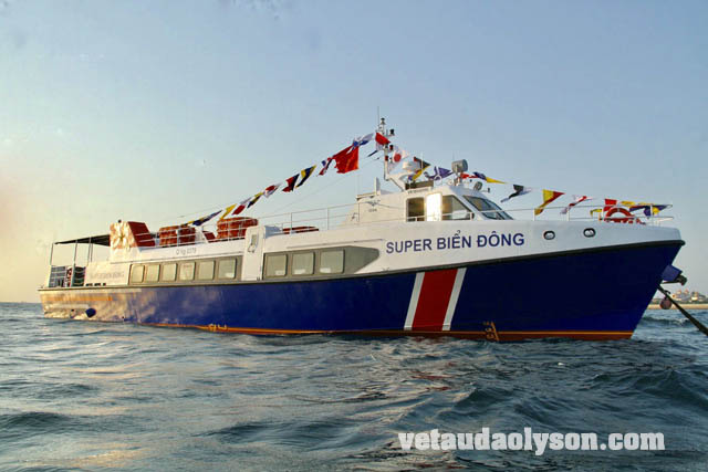 Tàu Super Biển Đông